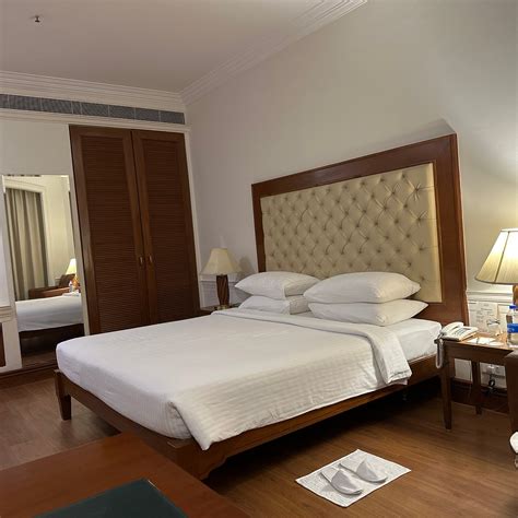 DLF CLUB 4 (Gurugram (Gurgaon)) - Hotel Reviews, Photos, Rate ...