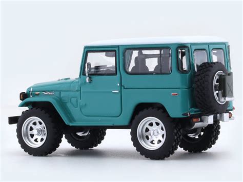 Toyota Land Cruiser FJ40 green with figure 1:64 TimeMicro diecast scale ...