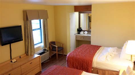 12 OAKS MOTOR HOTEL (Tyler) - Hotel Reviews, Photos, Rate Comparison ...