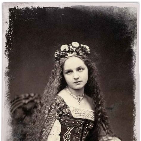 Lizzie Stark: Biographie und Hintergründe | Peaky Blinders