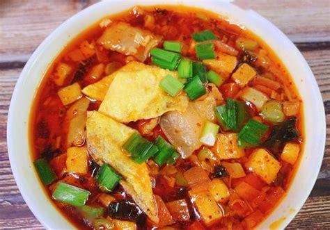 陕西杨凌蘸水面的正宗做法，面条筋道，酸香味美，上桌汤都不剩下_西红柿