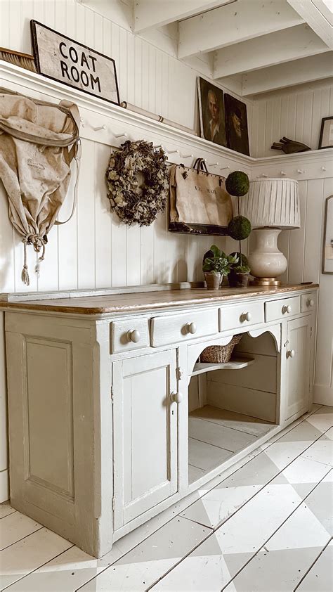ANTIQUE PAINT COLORS – COZY COTTAGE FARMHOUSE PAINT COLORS – MUDROOM ...