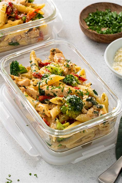 Chicken Pasta Meal Prep Bowls - Stephanie Kay Nutrition