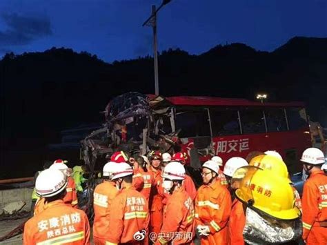 江苏宜兴一辆货车与城乡公交车相撞，致5人死亡10人受伤_凤凰网视频_凤凰网