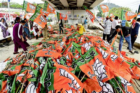 As BJP breaches Bengal to consolidate East, Tamil Nadu and Kerala keep ...