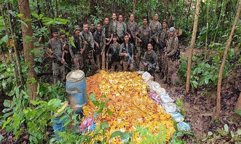 18000 డిటొనేటర్లు స్వాధీనం.. మావోల భారీ కుట్ర భగ్నం | 18000 detonators ...