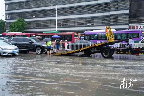 多图｜广佛等地落大雨！佛山陶瓷城水浸严重，多车被淹_腾讯新闻