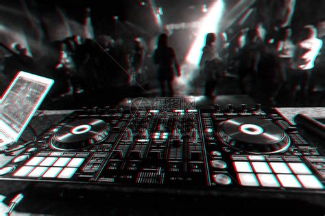 专业的DJ混音器控制器高清图片下载-正版图片506264970-摄图网