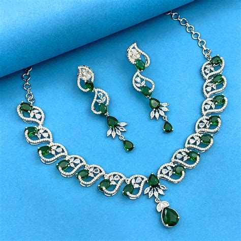 Kavita AD Studded Necklace Set – Baaniz