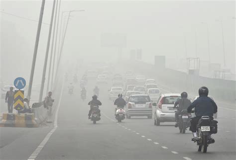 Delhi smog: Visibility drops to 200 metres, air quality index very poor