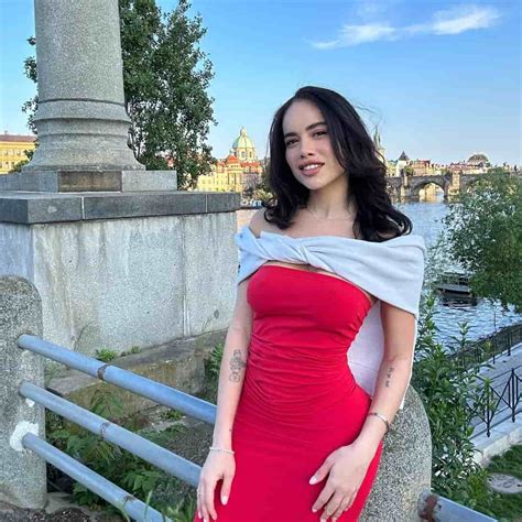 Victoria June - Age, Height, Net Worth, Boyfriend, Bio, Wiki, Facts