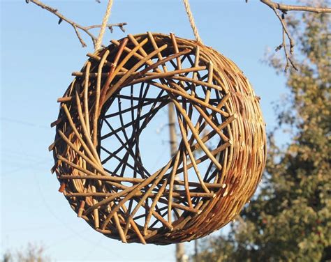 Make a Large Willow Bird Feeder