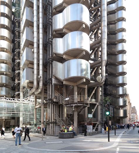 High Tech Building 的图像结果