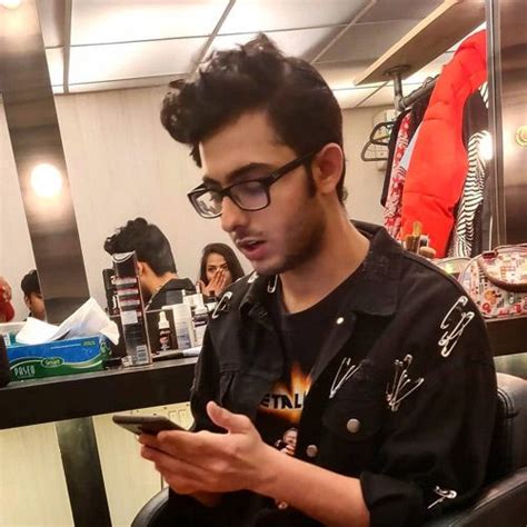 CarryMinati Other Indian Gamers Share How They Went From Being Geeks To ...