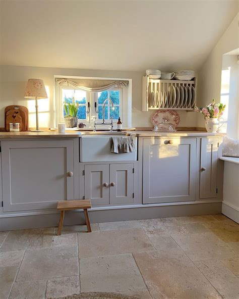 Small Kitchen Tile Ideas - 12 completely different ways to tile a ...