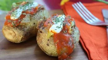 Microwave Baked Potato With Chunky Tomato Sauce - PotsandPans India