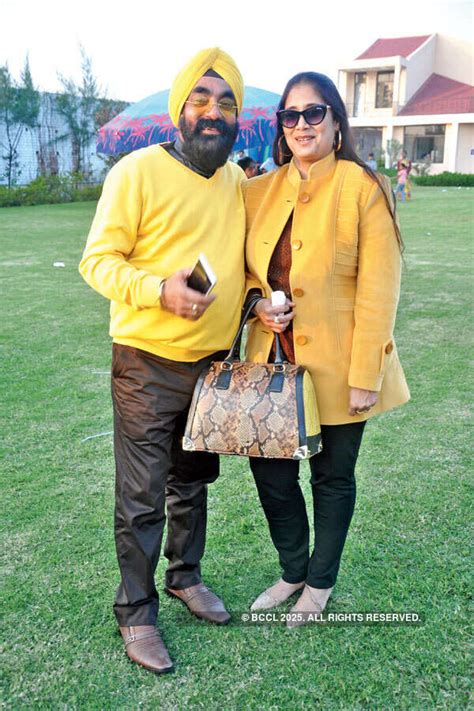 Pummy and Neena during the picnic organised by Rotary Club of Kanpur ...