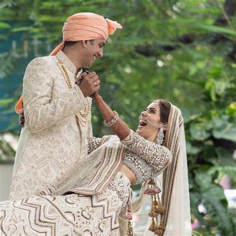 New pictures from Sana Sayyad's intimate 'nikaah' ceremony with Imaad ...