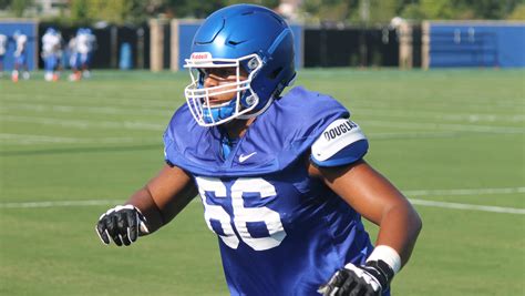 Kentucky Football | Coaches shuffle offensive line on South Carolina ...