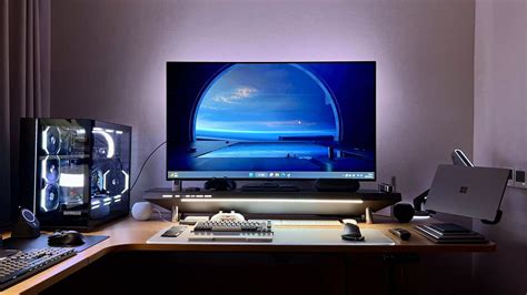 I use a 55" TV as main monitor, everything else seems smaller : r ...