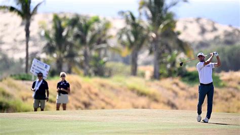 Behind a ridiculous 11 birdies, Austin Eckroat wins World Wide Technology