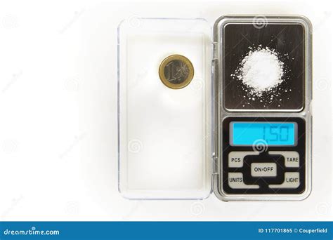 Sodium Chloride - Kitchen Salt - 1,5 Grams on Scale with Euro Coin for ...
