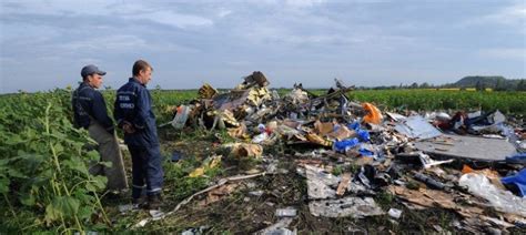 Rebels have destroyed Malaysian plane crash evidence, says Ukraine