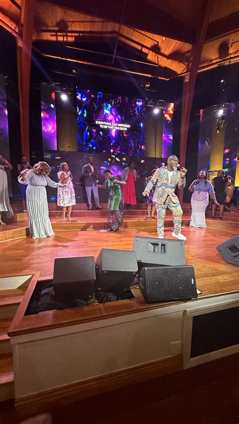 Tour – Earnest Pugh