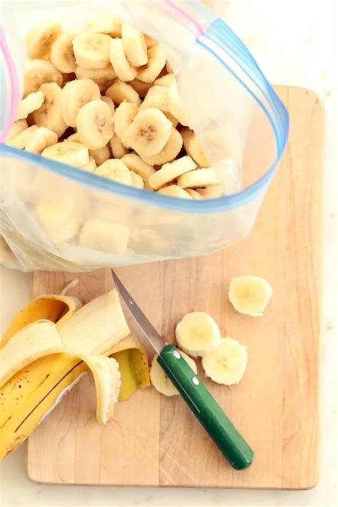 How to Freeze Bananas for Smoothies 的图像结果