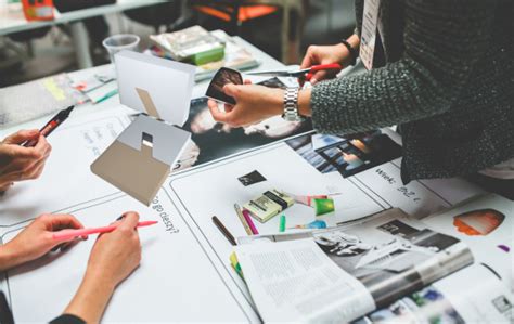 Paper Box Packaging Design 的图像结果