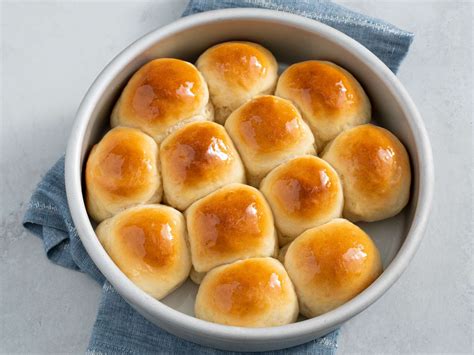 Bread Buns Rolls at Maddison Pickworth blog
