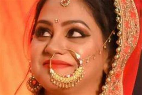 Applause Unisex Salon, Hauz Khas - Makeup Salon - Green Park - Hauz ...