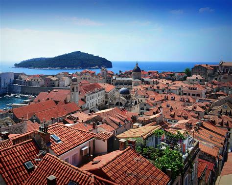 Download wallpaper 1280x1024 city, buildings, architecture, old, aerial ...