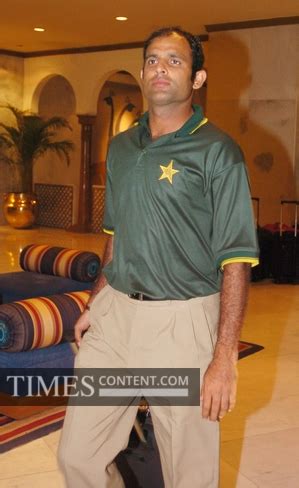 Rana Naved-ul-Hasan Sports Photo Pakistan medium-fast b...