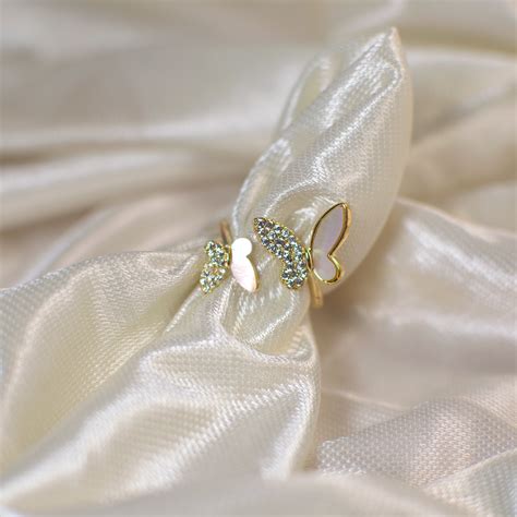 Graceful Wings Ring | Salty – Salty Accessories