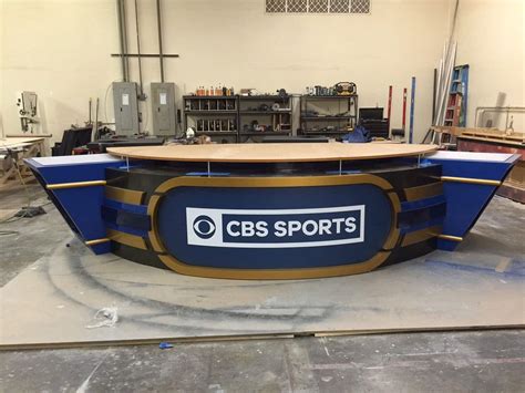 Acrylic vs. Polycarbonate: Key Differences & Uses