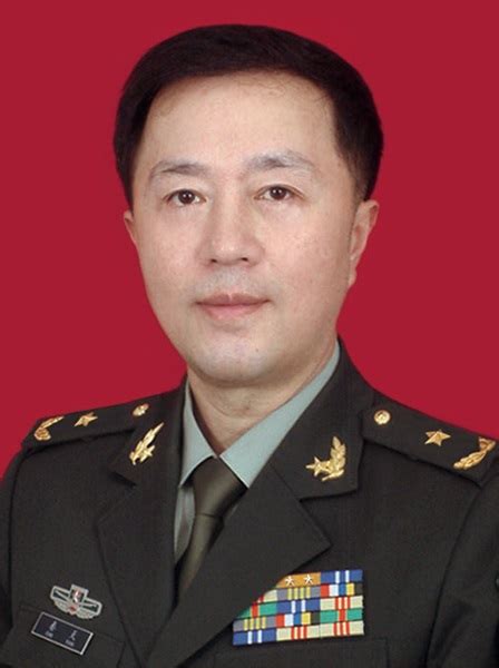 武警部队原参谋长刘振立任陆军参谋长 曾参战_凤凰资讯