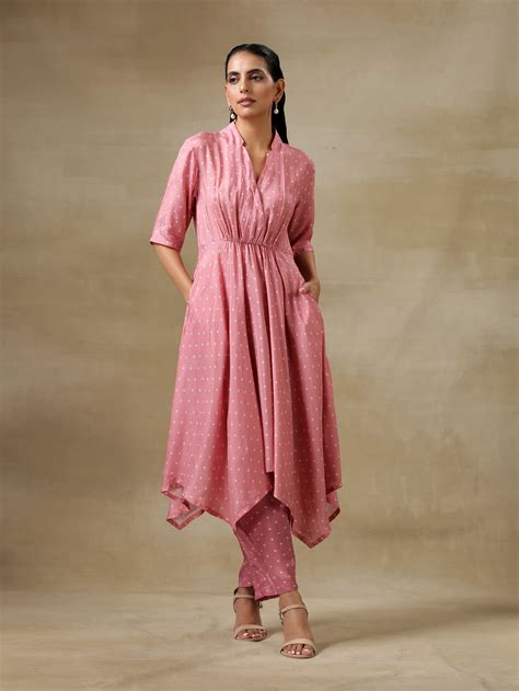 Light Mauve Bandhani Printed Silk Handkerchief Kurta Pant Set – trueBrowns