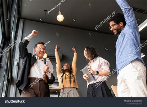 Business People Celebrating 的图像结果