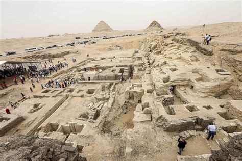 埃及宣布发现两座木乃伊作坊-侨报网