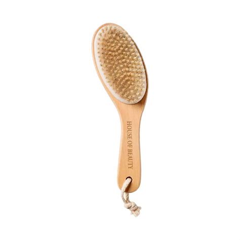 All you need to know: Dry brushing & 6 best brushes to buy | VOGUE ...