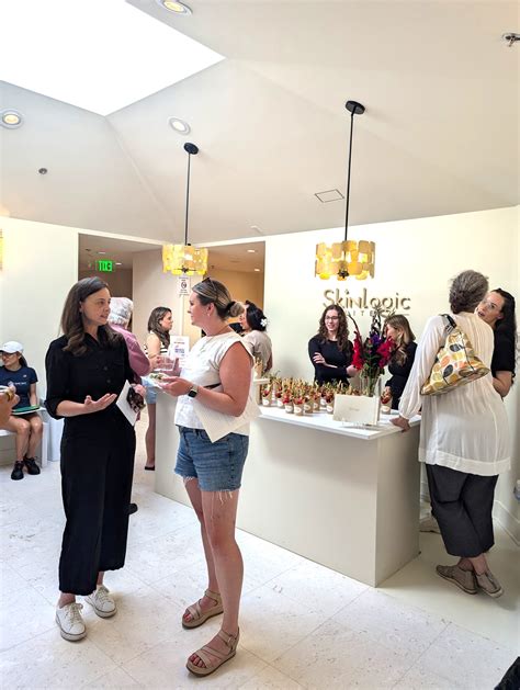 lobby 2 - Skinlogic Med Spa