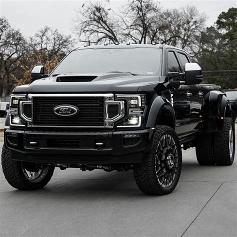 Pitch Black, Lifted Ford F-450 Dually on Spiked 26s Is Not Your Average “Hi-Riser” - autoevolution