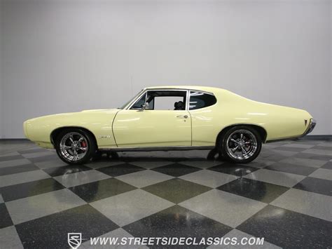 1969 Pontiac Le Mans | Classic Cars for Sale - Streetside Classics