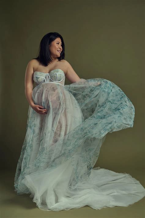 Maternity Studio Photoshoot Ideas — Lauren Scott Studios