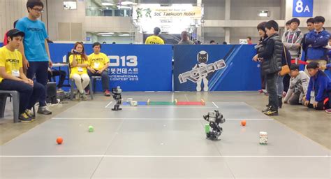 Humanoid Robot Competition – Unclebob Hong Kong Robot