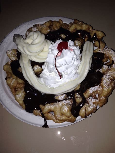 Cake Six Flags 的图像结果