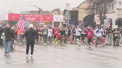 Thanksgiving blessing comes to Buffalo, Turkey Trot run | wgrz.com