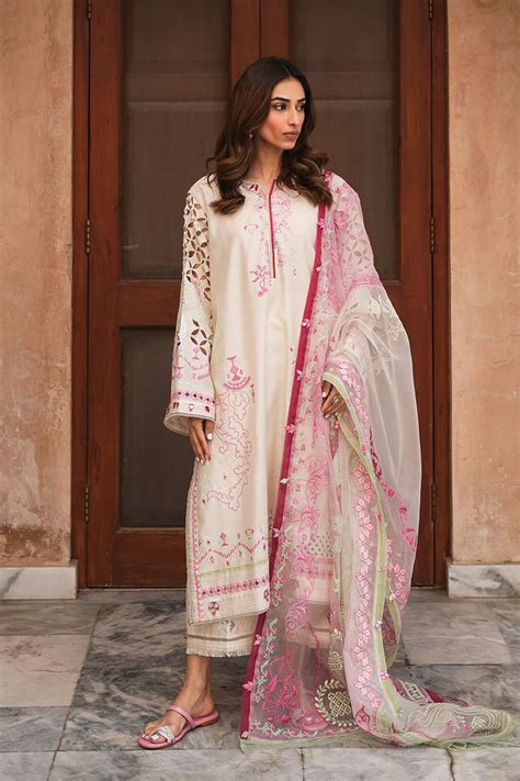 Eid'25 -Noor (RTS) – Nainpreet - The Collective