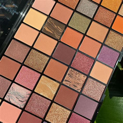 Buy Makeup Revolution Maxi Reloaded Eyeshadow Palette Nudes – HOK Makeup